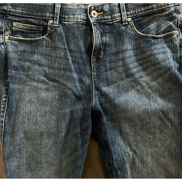 Torrid Skinny Bombshell jeans - Picture 1 of 8